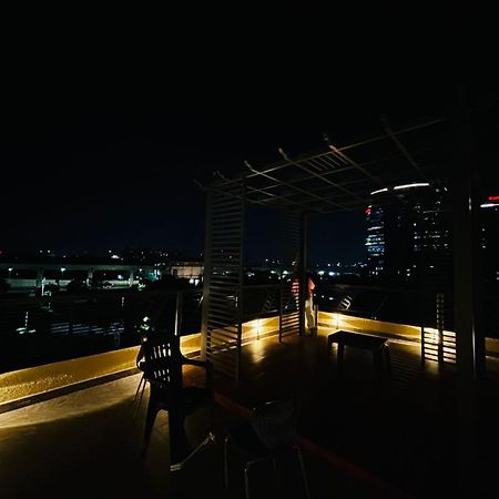 Vibe Communal Living غورغاون المظهر الخارجي الصورة