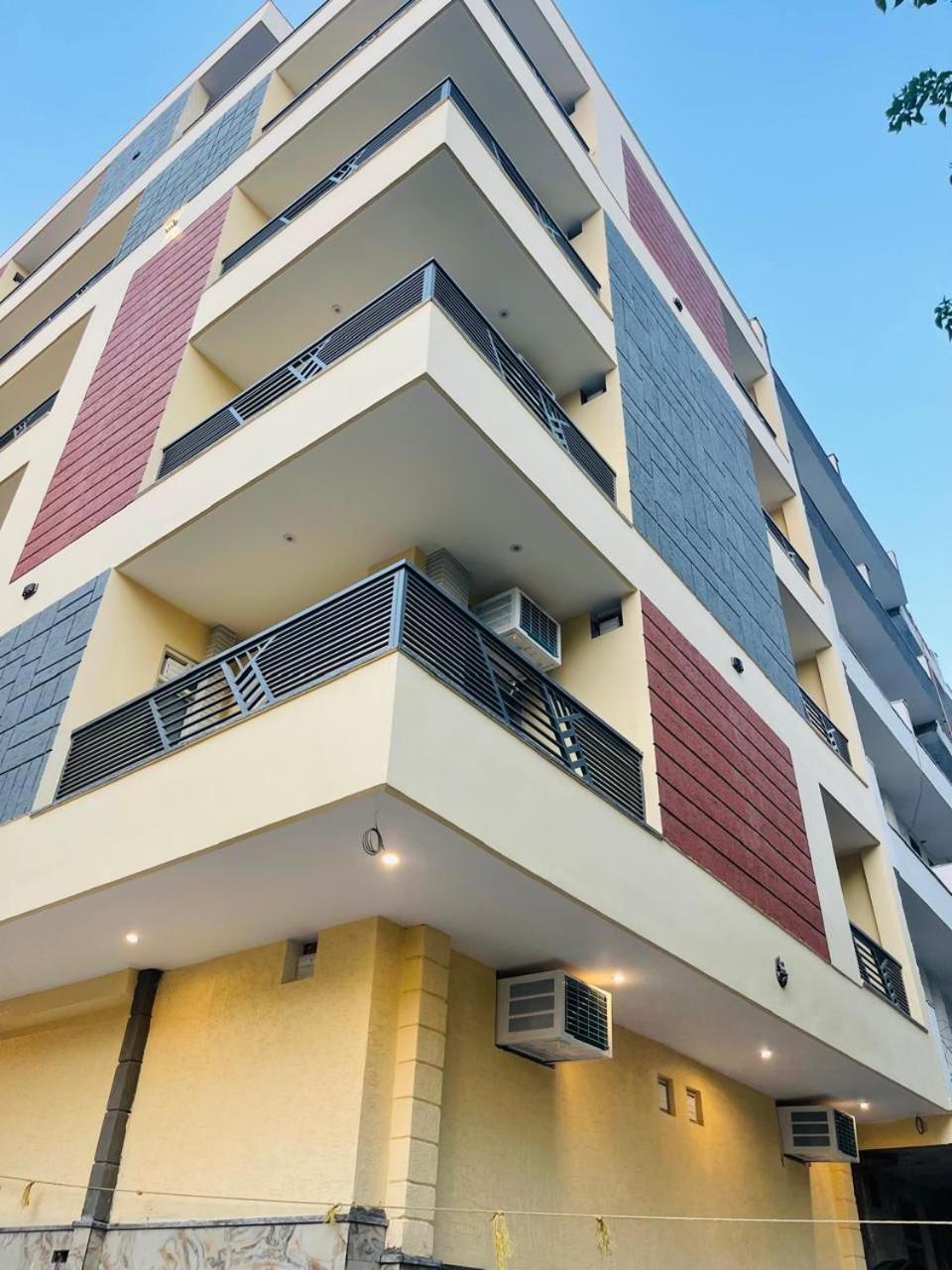 Vibe Communal Living غورغاون المظهر الخارجي الصورة